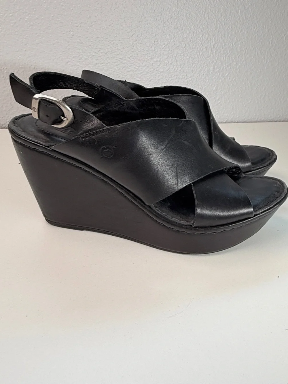 Born Black Leather Platform Wedge Sandals Slingback Comfort Heels size 8.5